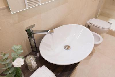 کرتانی پالاس لاکچری بی بی