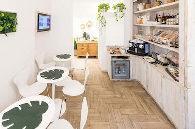 اکو اوربن بی بی