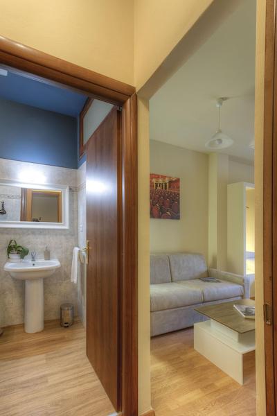 هوم بوتیک سانتا ماریا نوولا