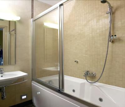 هتل دی ویکاری