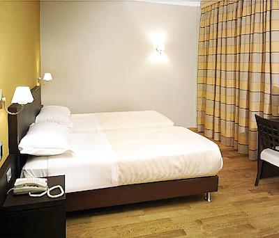 هتل دی ویکاری