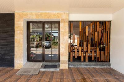 ریفکا انیسا گست هاوس سیاراح