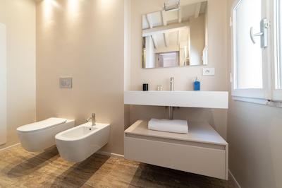 له استنز دگلی آمیدی