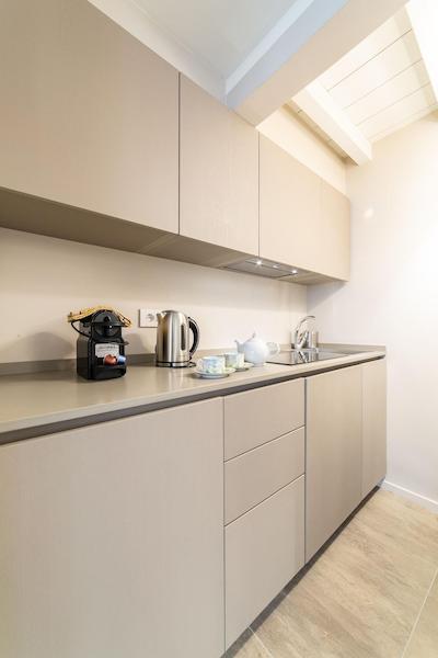 له استنز دگلی آمیدی