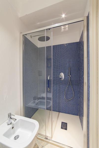 له استنز دگلی آمیدی