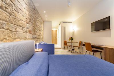 له استنز دگلی آمیدی