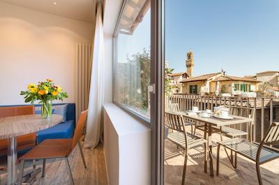 له استنز دگلی آمیدی