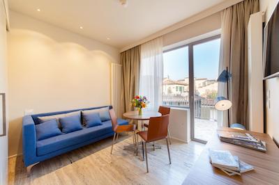 له استنز دگلی آمیدی