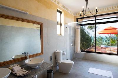 موجا تو د لاکچری کیلاز اند نیچر ریتریت