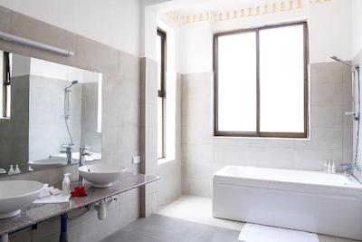 موجا تو د لاکچری کیلاز اند نیچر ریتریت