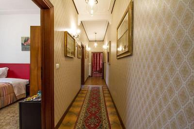 بی بی پالازی