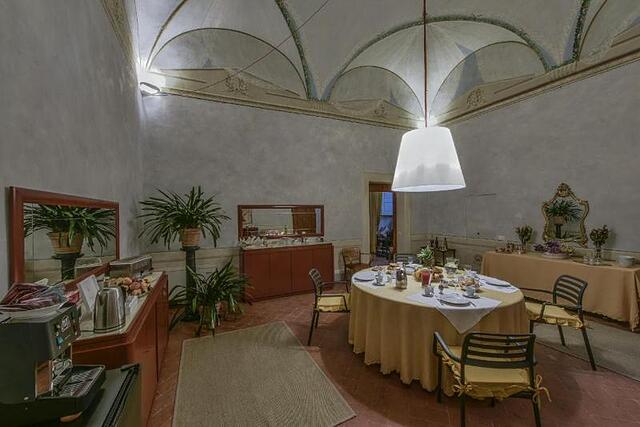 Residenza D’epoca Torre Dei Lari