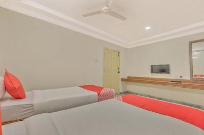 OYO 11428 Hotel Krishna's Residency