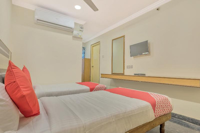 OYO 11428 Hotel Krishna's Residency