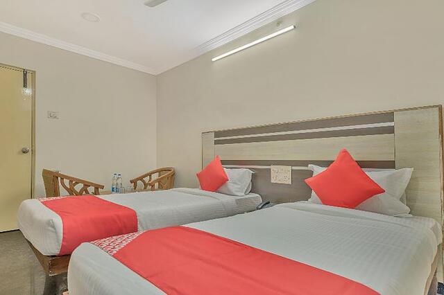 OYO 11428 Hotel Krishna's Residency