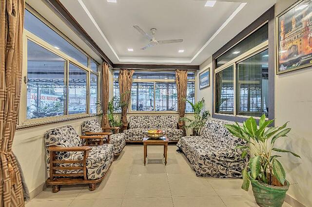 OYO 11428 Hotel Krishna's Residency