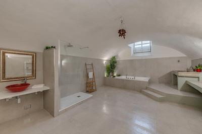 رزیدنسا دی ایپوکا گالریا ال آکادمیا