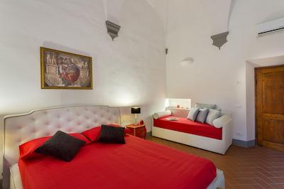 رزیدنسا دی ایپوکا گالریا ال آکادمیا