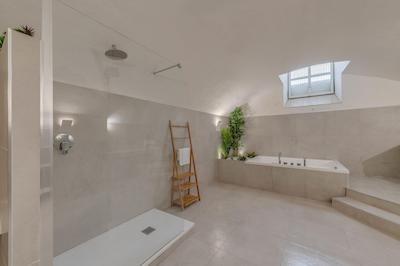 رزیدنسا دی ایپوکا گالریا ال آکادمیا