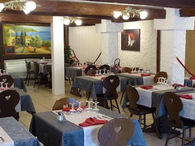 هتل رستوران لا ویله فرمه