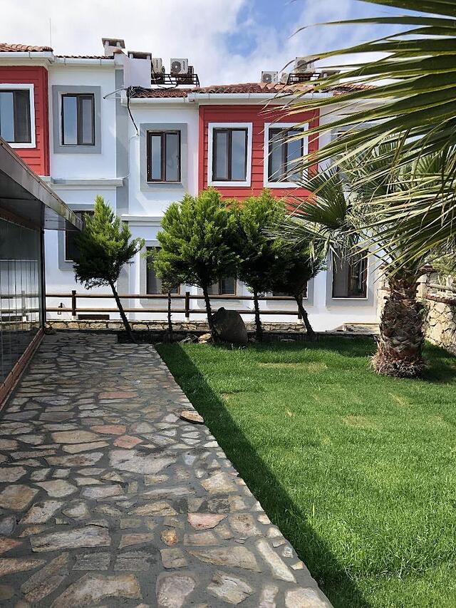 لاوینیا اوتل