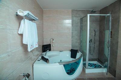 تیفانی دیاموند هتلز ماکونگانیا