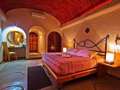 هاستال دلا لوز