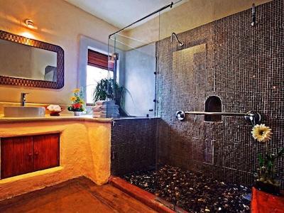 هاستال دلا لوز