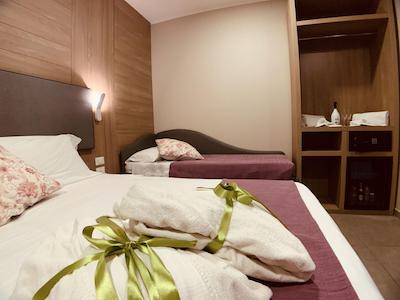 هتل اسمرالدو