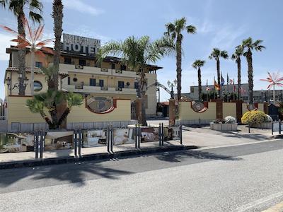 هتل اسمرالدو