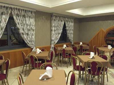 هتل اسمرالدو