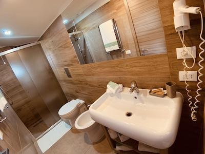 هتل اسمرالدو