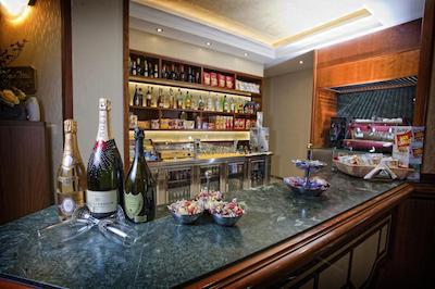 هتل اسمرالدو