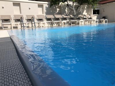 هتل اسمرالدو