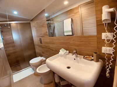 هتل اسمرالدو