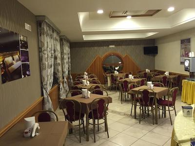 هتل اسمرالدو