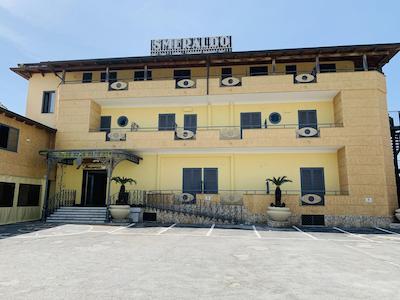 هتل اسمرالدو