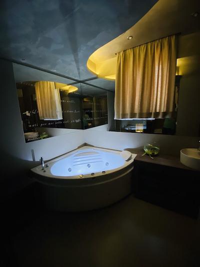 هتل اسمرالدو