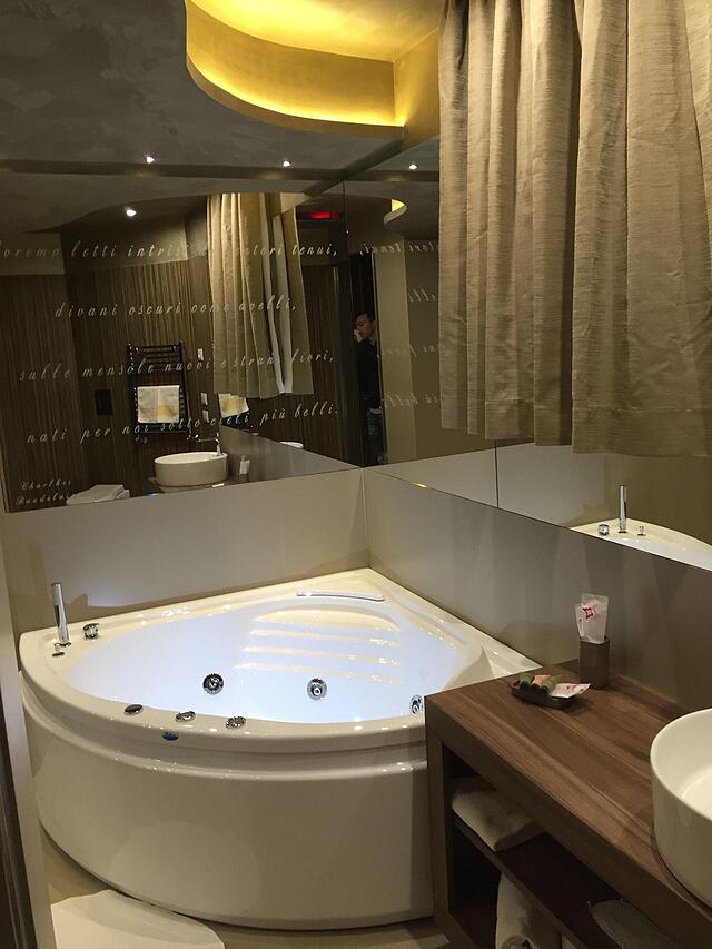 هتل اسمرالدو