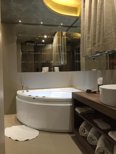 هتل اسمرالدو