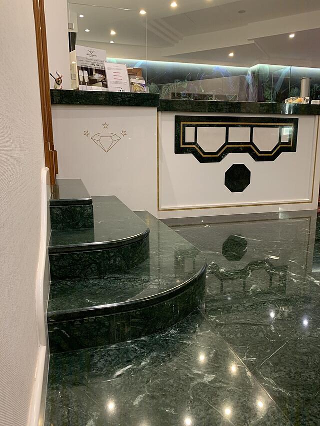 هتل اسمرالدو
