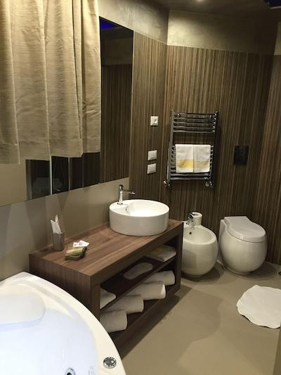 هتل اسمرالدو