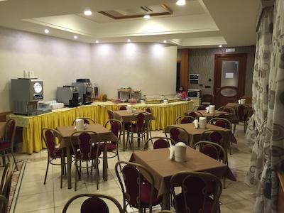 هتل اسمرالدو