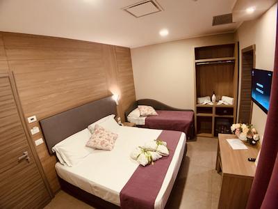 هتل اسمرالدو