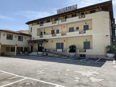 هتل اسمرالدو