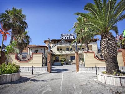 هتل اسمرالدو