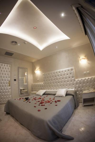 هتل اسمرالدو