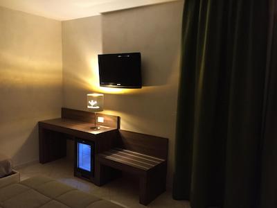 هتل اسمرالدو