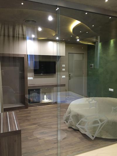 هتل اسمرالدو