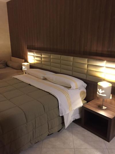 هتل اسمرالدو